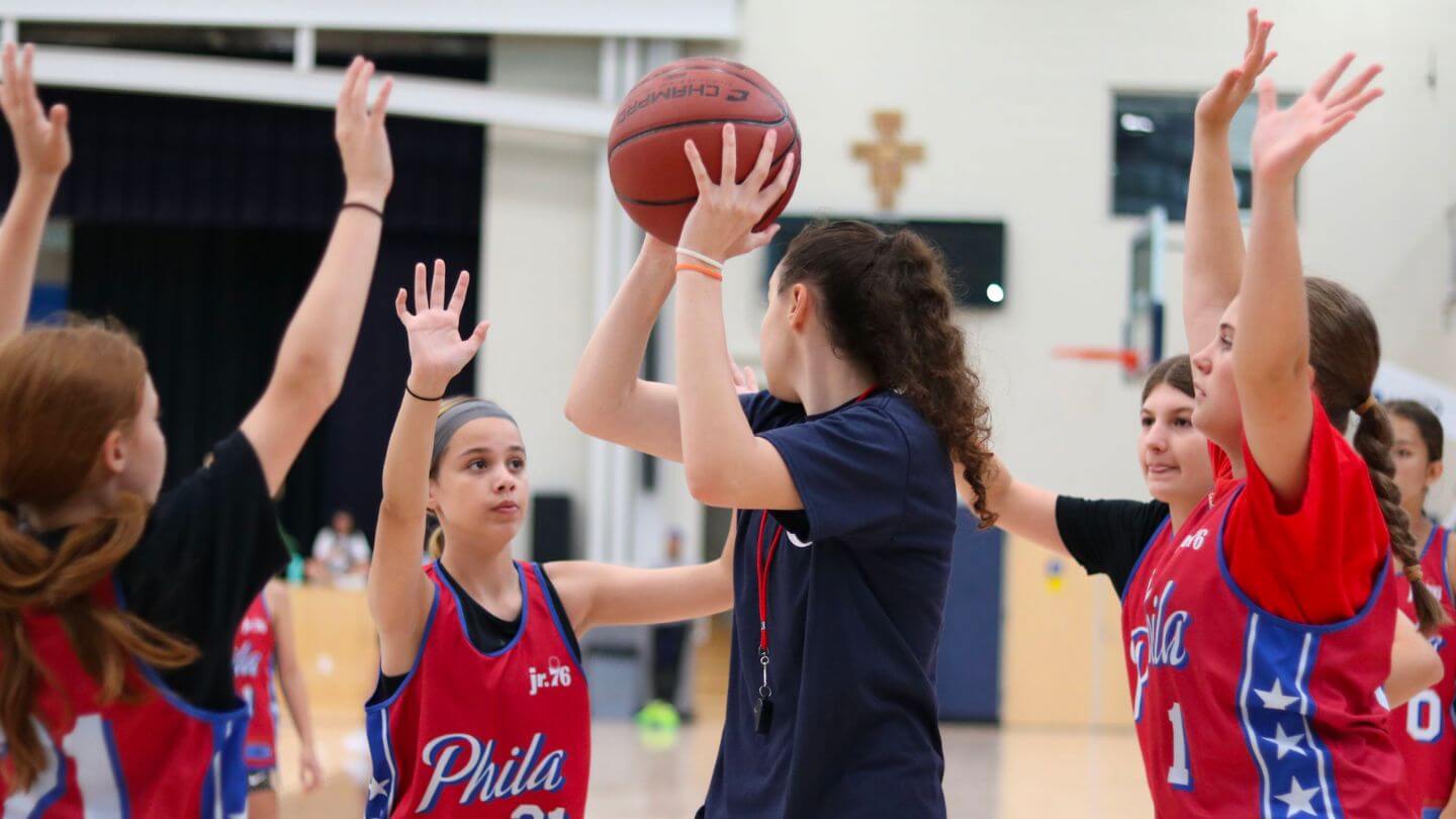 Girls guarding against the pass